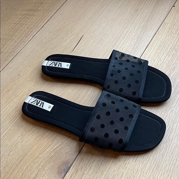 Zara Black Polka Dot Slide Sandals never worn - Picture 2 of 3